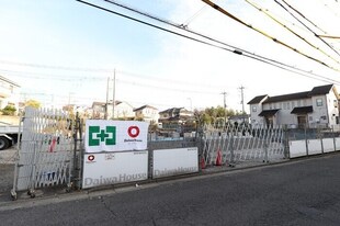 あざみ野駅 バス6分  すすきの１丁目下車：停歩4分 3階の物件外観写真